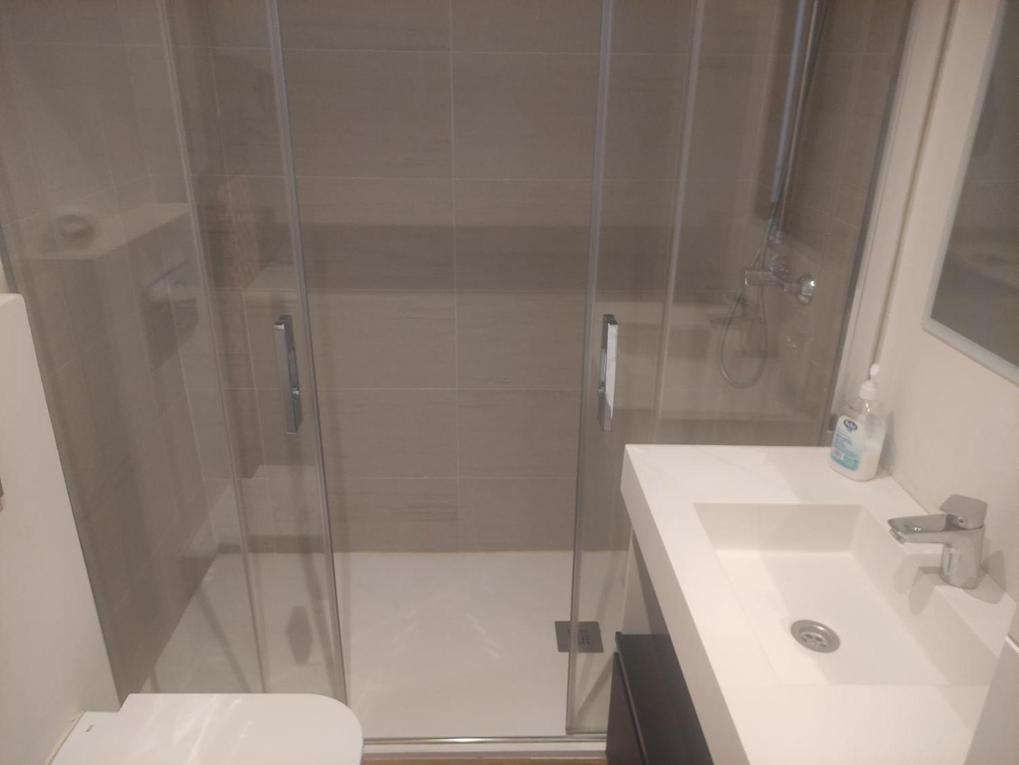 In First Line Apto 5-3 Apartment